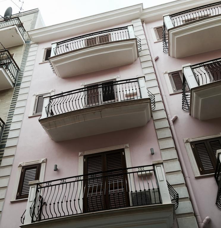 Palazzo Eliss Bed and Breakfast Margherita Di Savoia Exteriör bild
