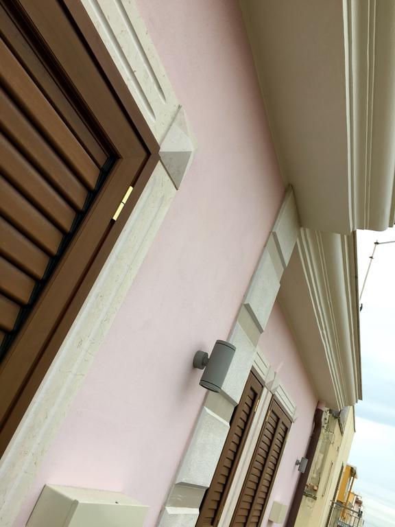 Palazzo Eliss Bed and Breakfast Margherita Di Savoia Rum bild