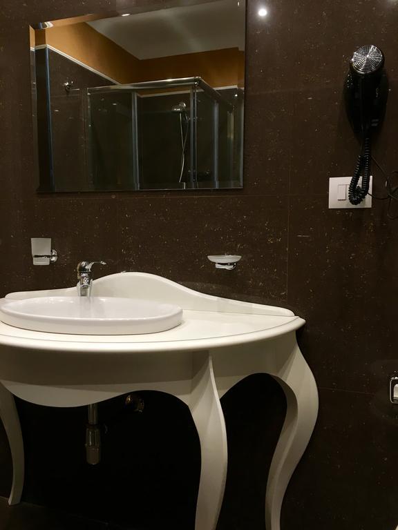 Palazzo Eliss Bed and Breakfast Margherita Di Savoia Rum bild